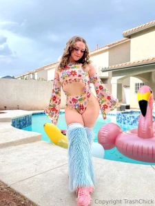 Do you like seeing my festival outfits more in your dm s btw