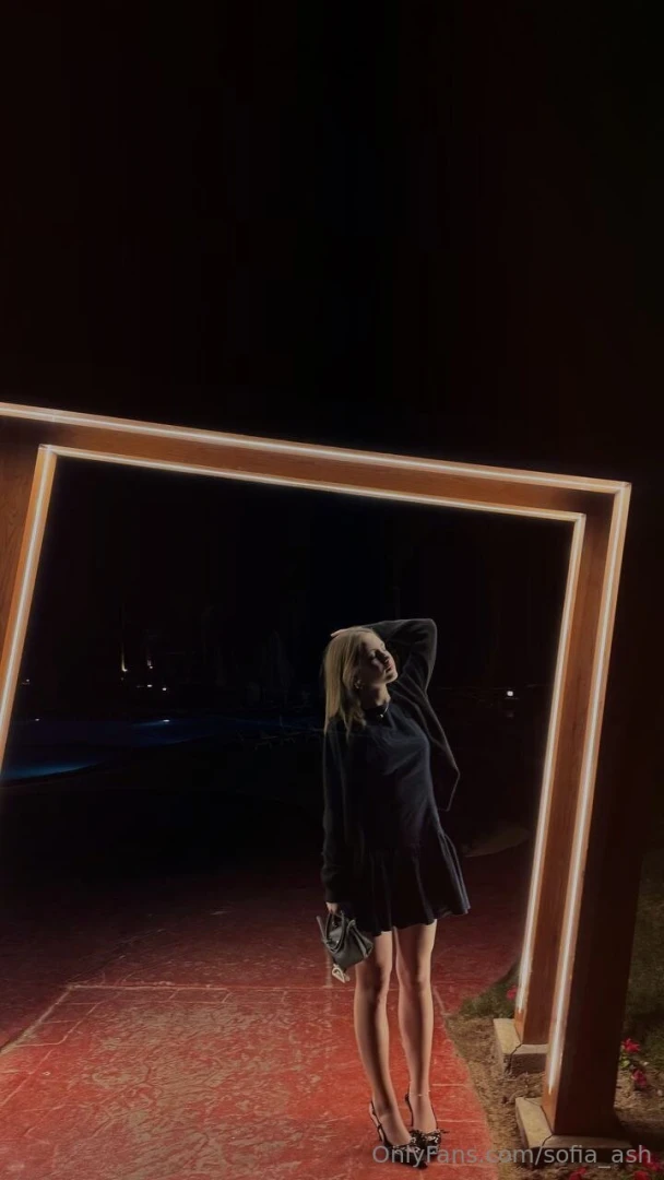 Fun fact i can be very quiet then i sing dance talk to myself and make 