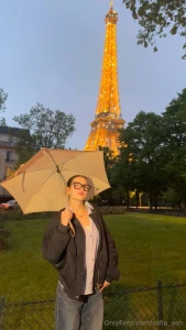 Alright i m officially a level-80 tourist now got my eiffel tower pic