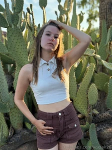 Welcome to my onlyfans free everyone message me for nude content and i