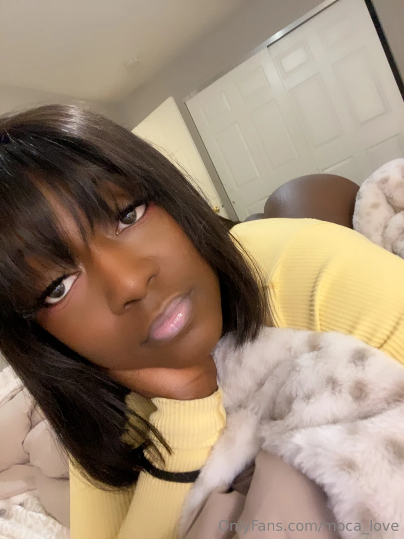 Good morning im available for video chat amp custom vids 