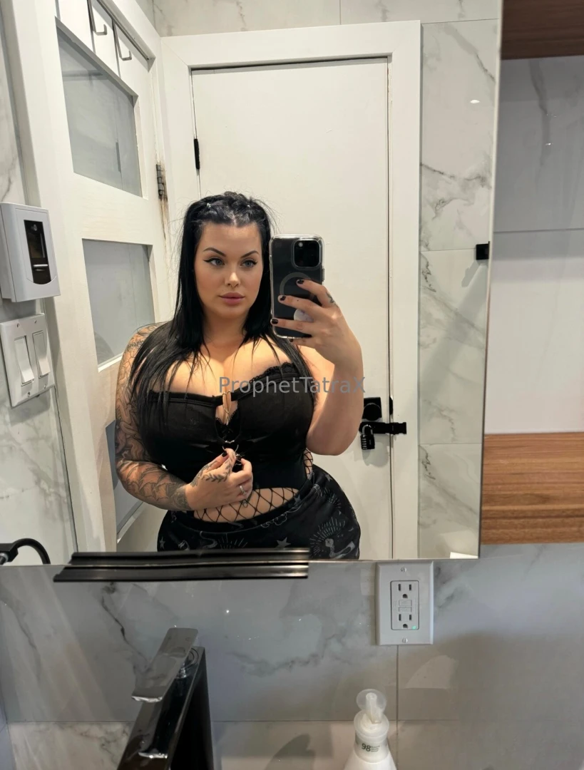 Alt girl living in an alt world 