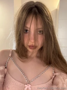 Today s outfit comfy cute and totally me what s your ootd vibe today