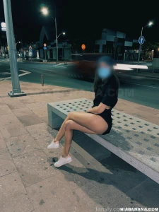 Je m exhibe pour montrer ma chatte i expose myself to show my pussy part 1
