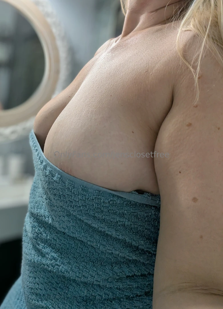 Let s lose the towel jenscloset 