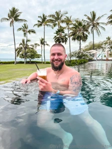 It s 5o clock somewhere part 1