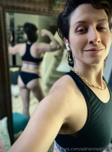 Daily good girl checkin trying to make sure i alternate muscle groups