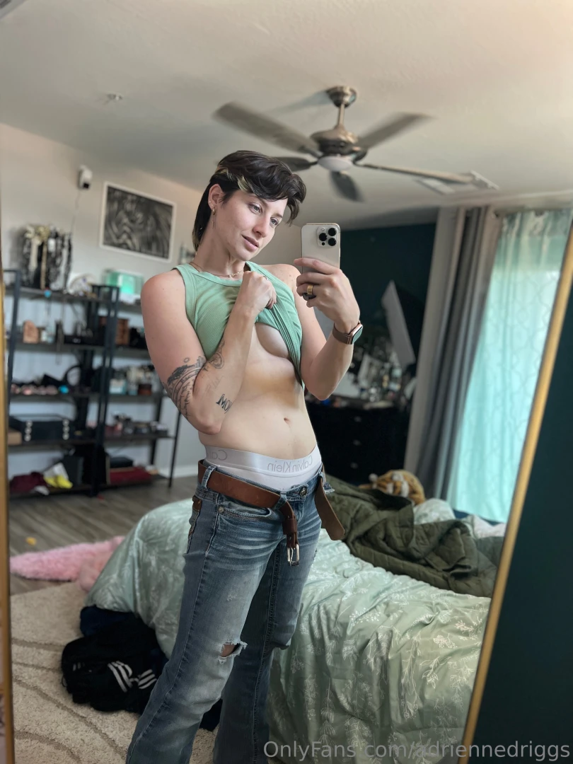 Happy titty tuesday i feel like i should wear calvin klein more often 