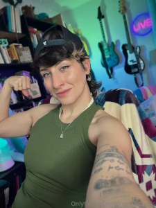 I think it s time to make you all tap in as my workout coaches