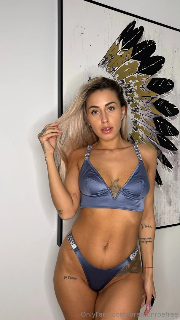 Tell me what color brings out the best in me 