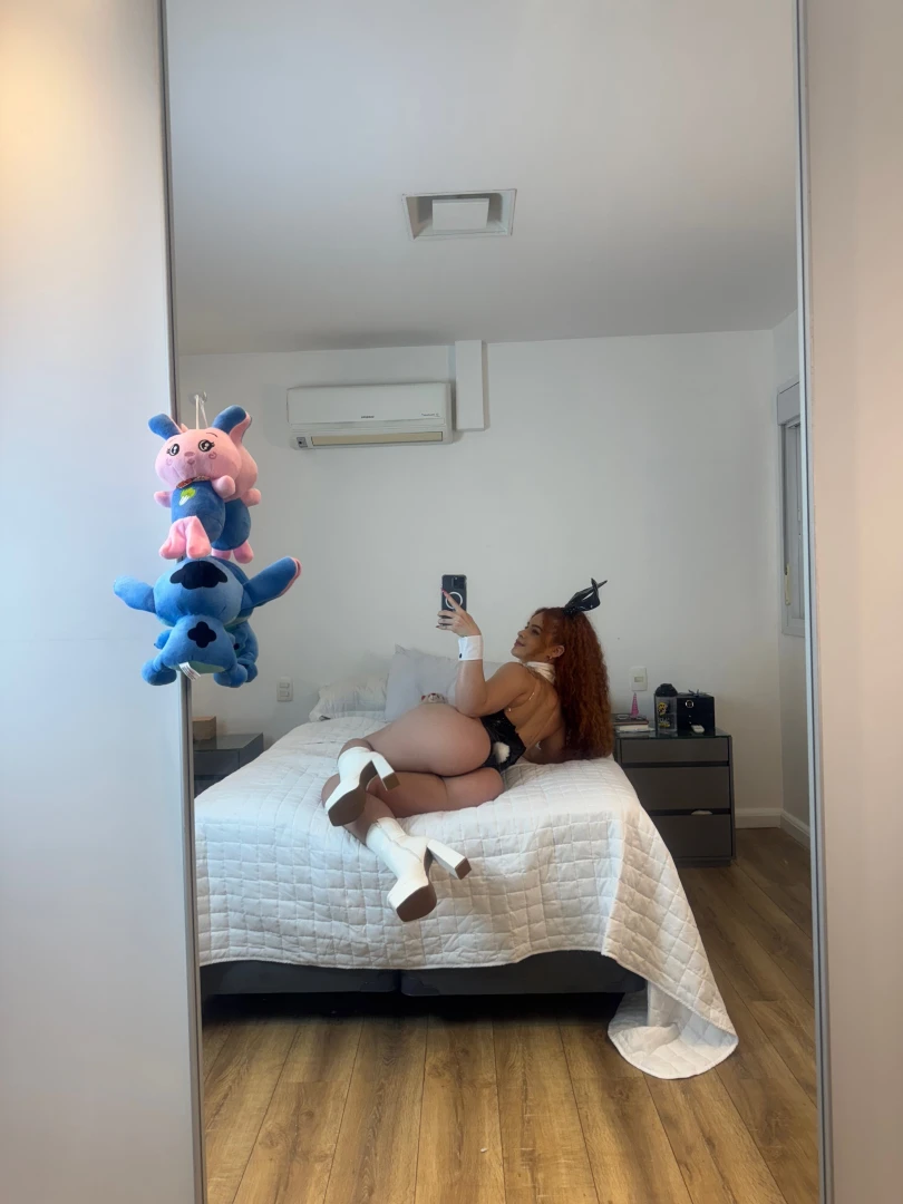 Vou postar um v deo muito especial de coelhinha para meus vips do only 