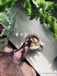 Alguien quiere caf con lechita