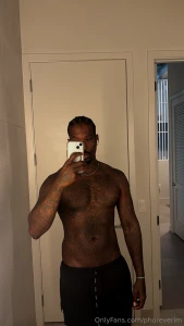 Tell me you love me even tho you don t mean it