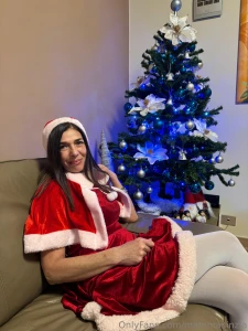 Vicinissimi a natale e potevano mancare le sorprese se vieni in chat a