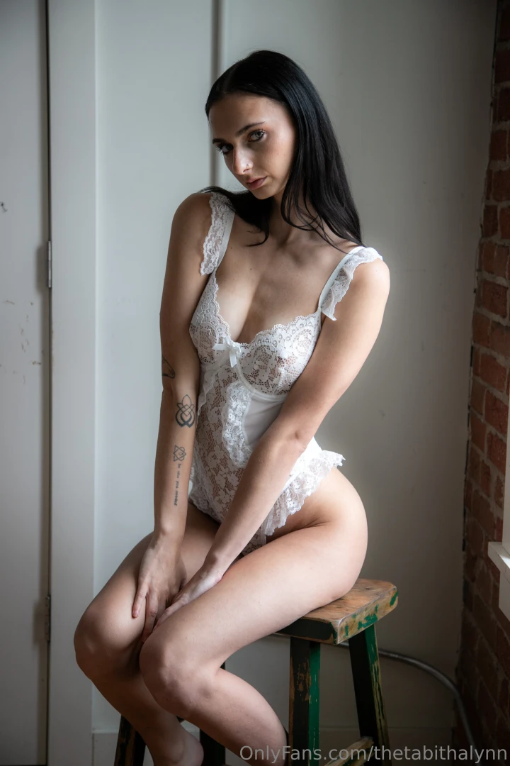 Do you like me in white or would you rather take it off 