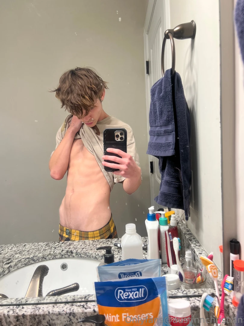 Kiss from head - toe 