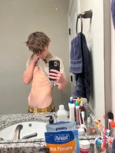 Kiss from head - toe