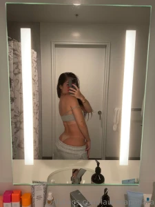 This mirror s lucky tbh