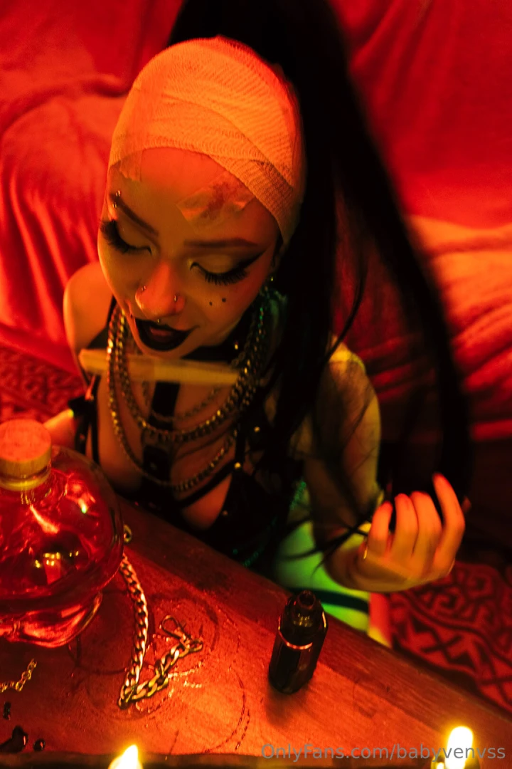 Hello my loves today i bring you these dark and hot photos do you want part 1 