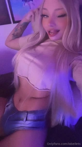 Mmm will you get down on the floor and use your mouth for me