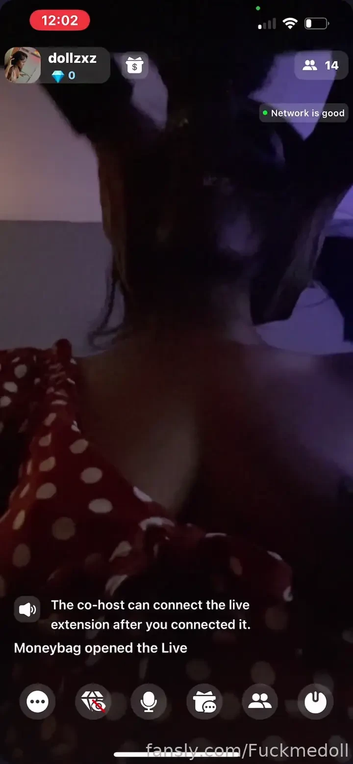 Throat fuck my face in live 