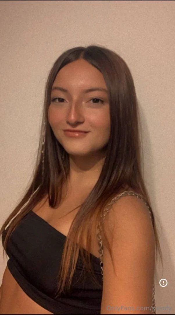 Sexy_nicoole your little girl is waiting for you to play together 