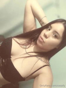 Hi i m flormi18 raw real and irresistibly hot i don t hold back here