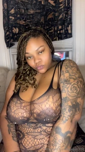 How many people you know can cream and squirt looking good while doing