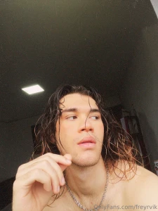 It s not the water that makes me like this it s you looking at me like