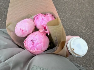 Perfect start to the day mainpage fullerbustbestie