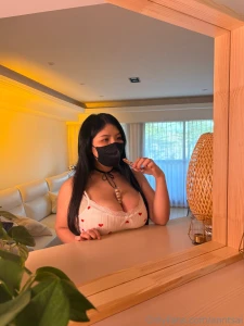 Mirror mirror on the wall who is the most delicious of them all is it