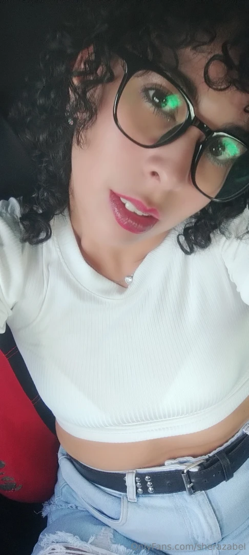 Here i am waiting for you to subscribe to get to know me submit to me 