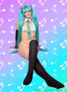 Miku hatsune part 1