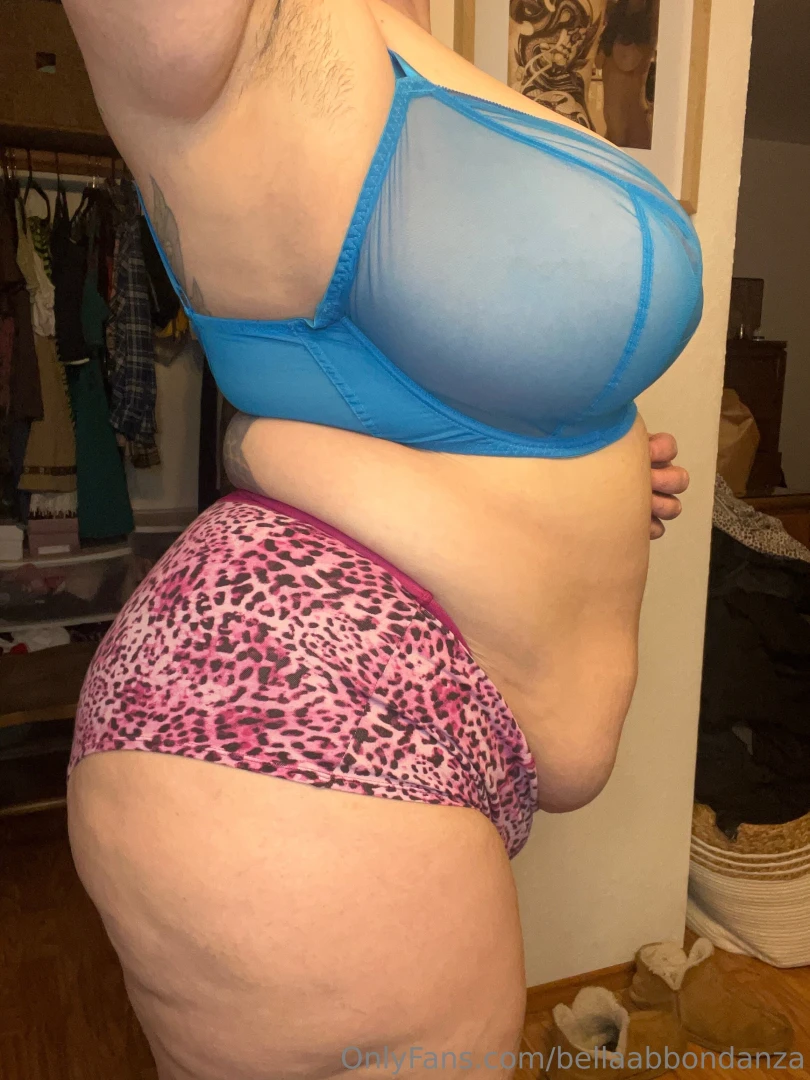 I love how you can see the difference between holding it in and part 1 