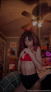 Just woke up from a nap on my period who s into blood play fetish