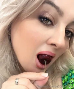 Private photo 5 video 15 tell me what turns you on and i ll make it