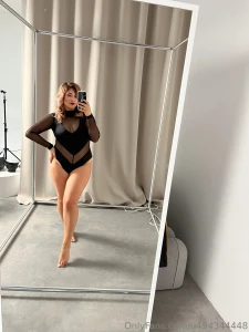 Beautiful lipstick color right