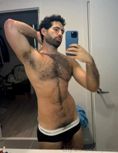 Need you to tuck my pubes back in they keep coming out