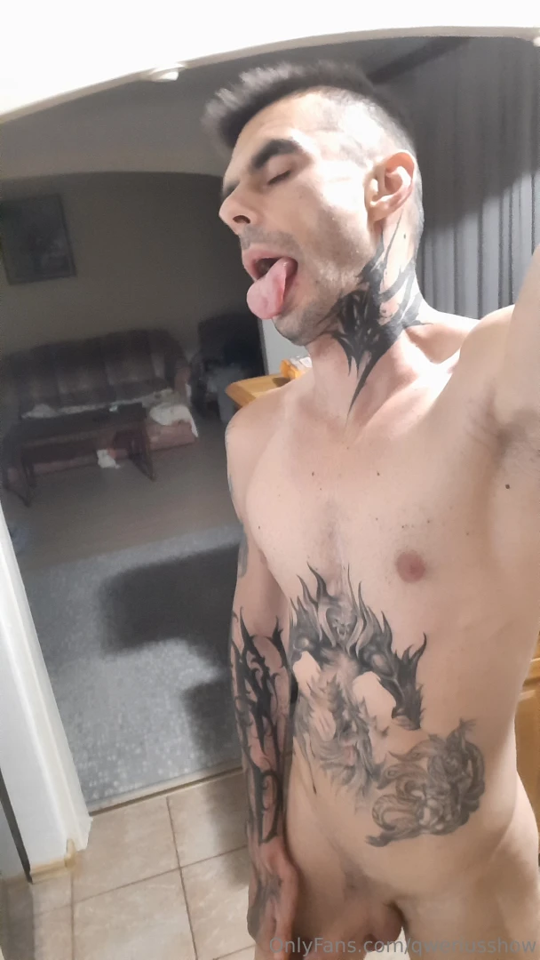 Tattooed body dirty minde 