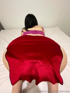 I was basically made to cosplay ada wong my curves are practically a 1