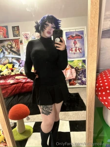 I ll give u one guess am i wearing any underwear right now