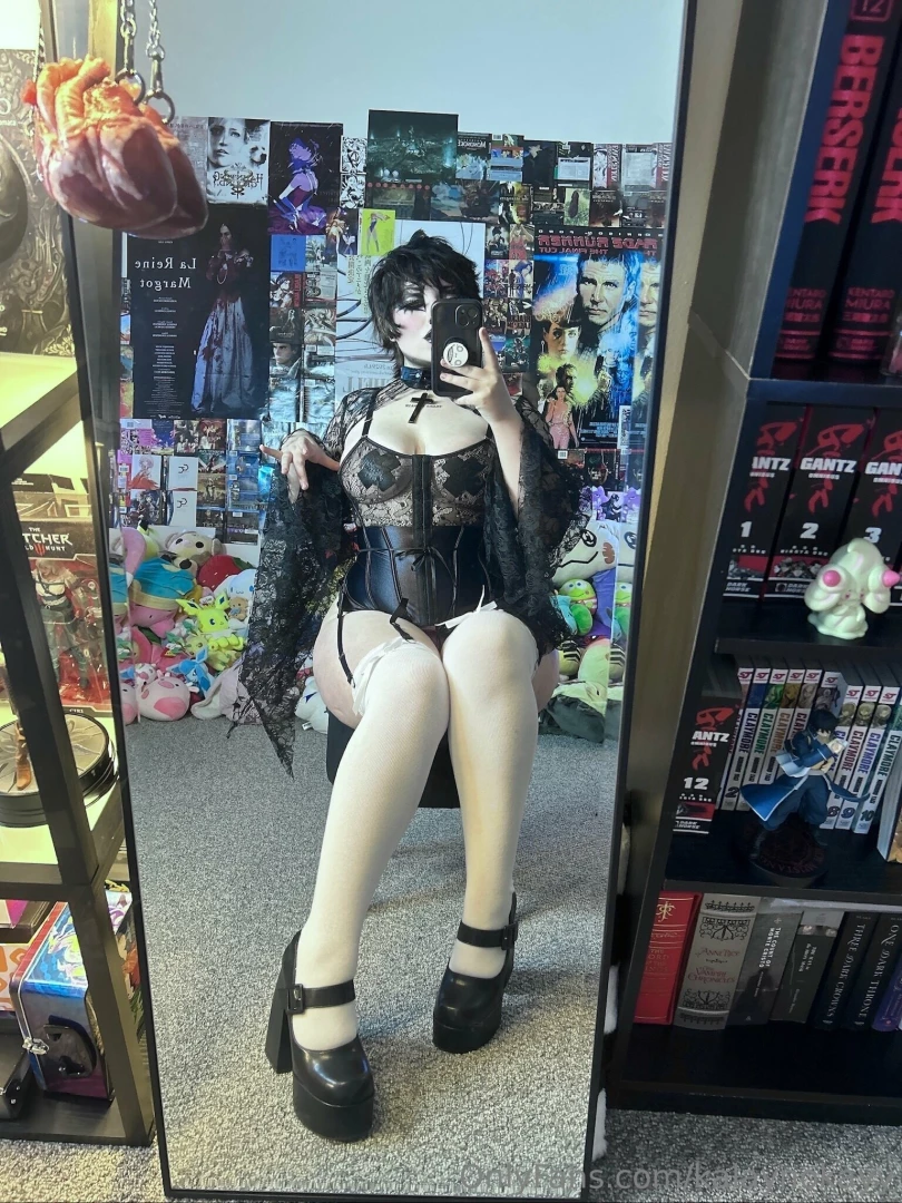 It s sunday time to worship 