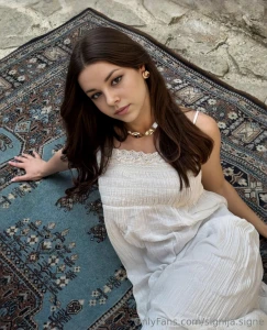 Pretending i m jasmine