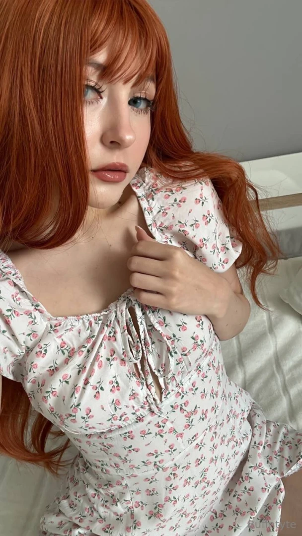 Skirt or dress in the summer is a great option to peek behind your part 1 