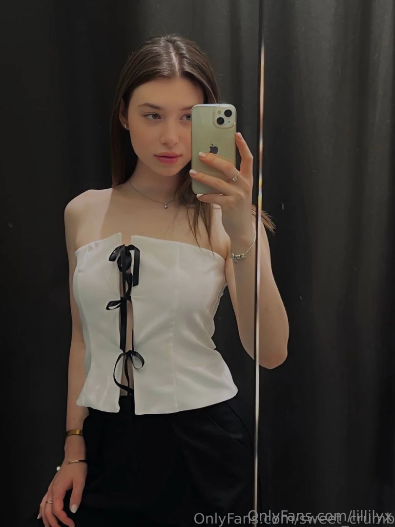 Stop scrolling sweet_crumb she is your passionate lover will suck your part 95 