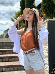 The sun is baking and i m even more so today all day at home - in just