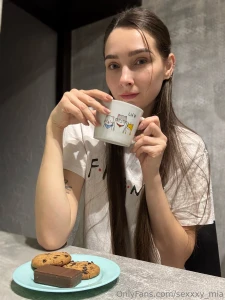 I m eating cookies and i could be eating you sweet