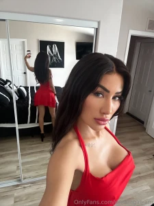 Good afternoon i wanted to get some lunch who s coming with me and