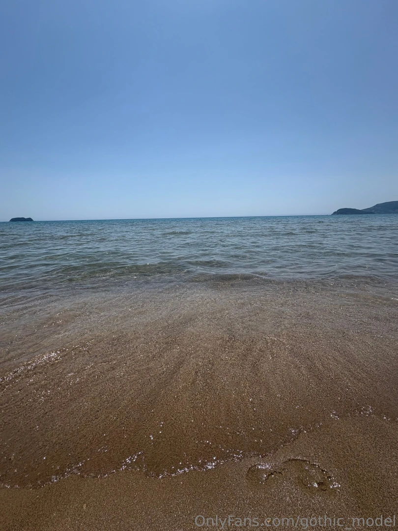 Took a walk along the beach part 1 