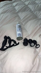 Watch me lube up and finger my ass then watch me fuck my ass with the